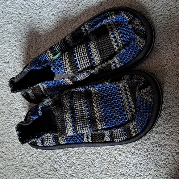 Sanuk Shoes - Picture 2 of 4